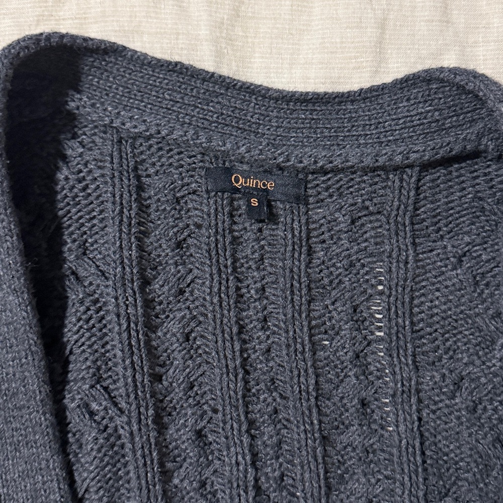 quince organic cotton cable knit cardigan size small - Picture 4 of 6